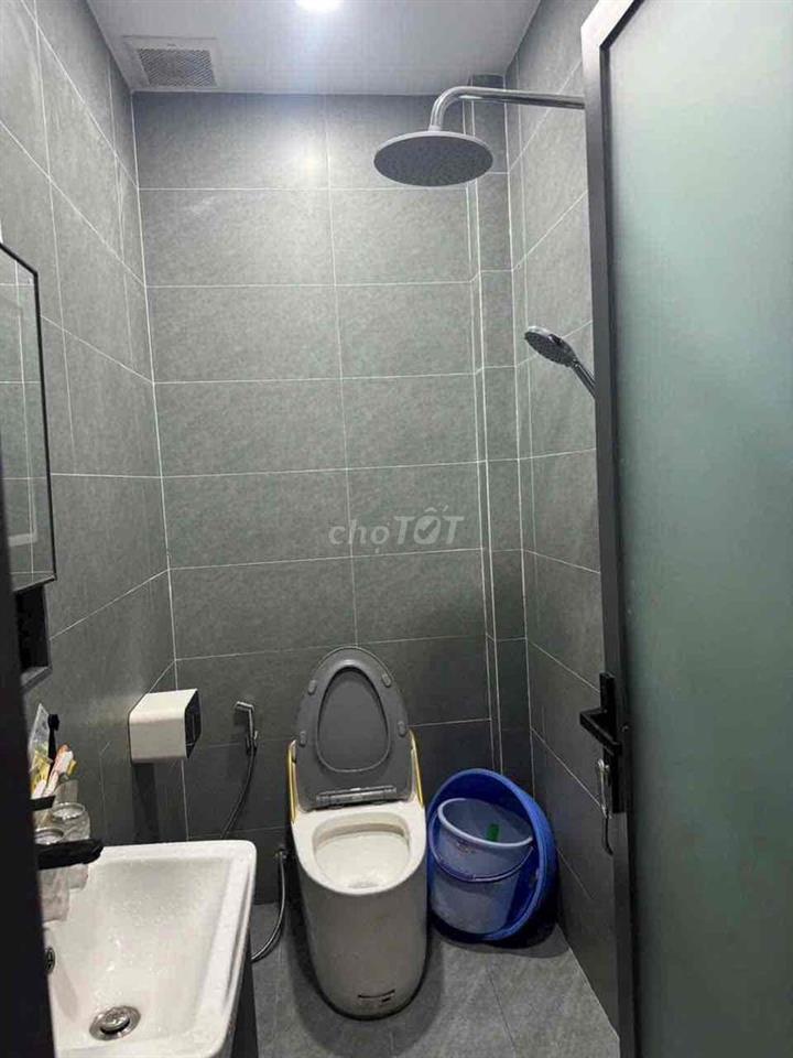 Nguyên căn, dt 4x14, 3PN, 2WC, hẻm oto sát bên Aeon Tân Phú