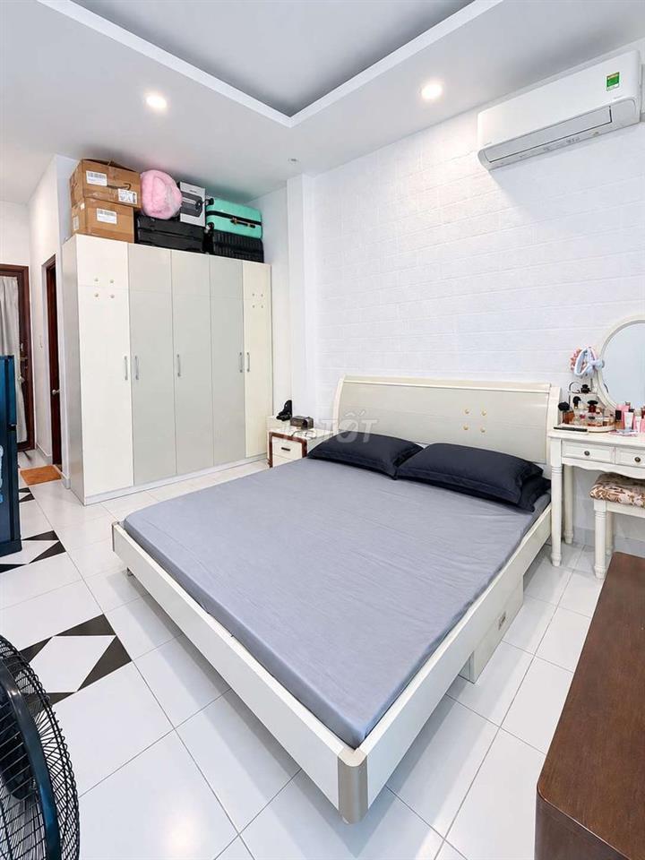 Bán CHDV LÊ VĂN SỸ - PHÚ NHUẬN gần kề phố thời trang Lê Văn Sỹ - SHR 