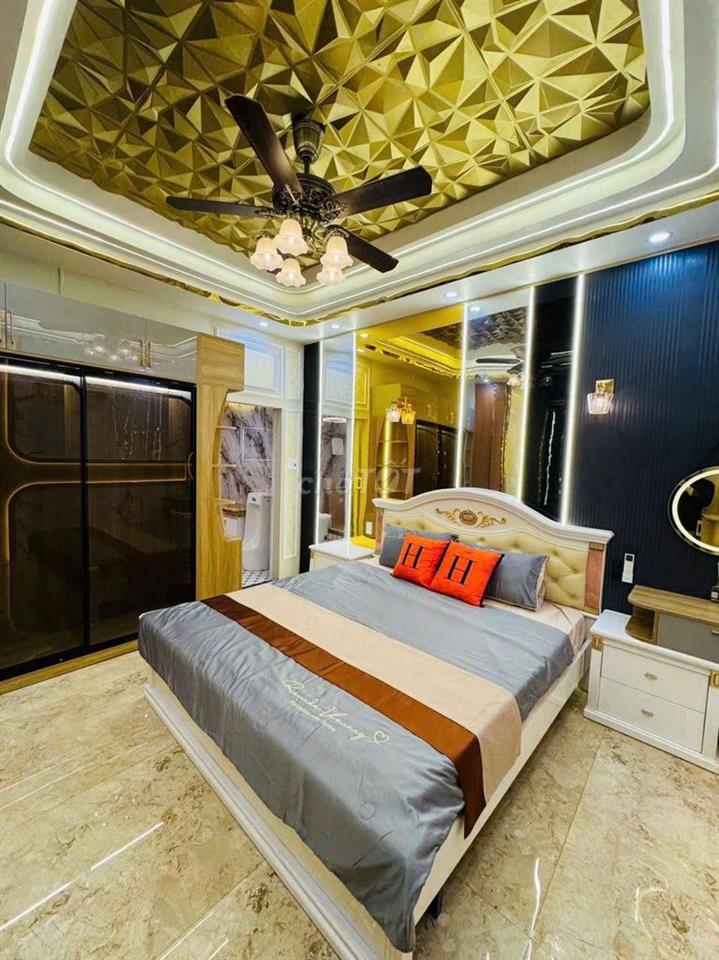 Bán nhà phố Bành Văn Trân 73.7m2 HXH ngang 6.6m sang trọng