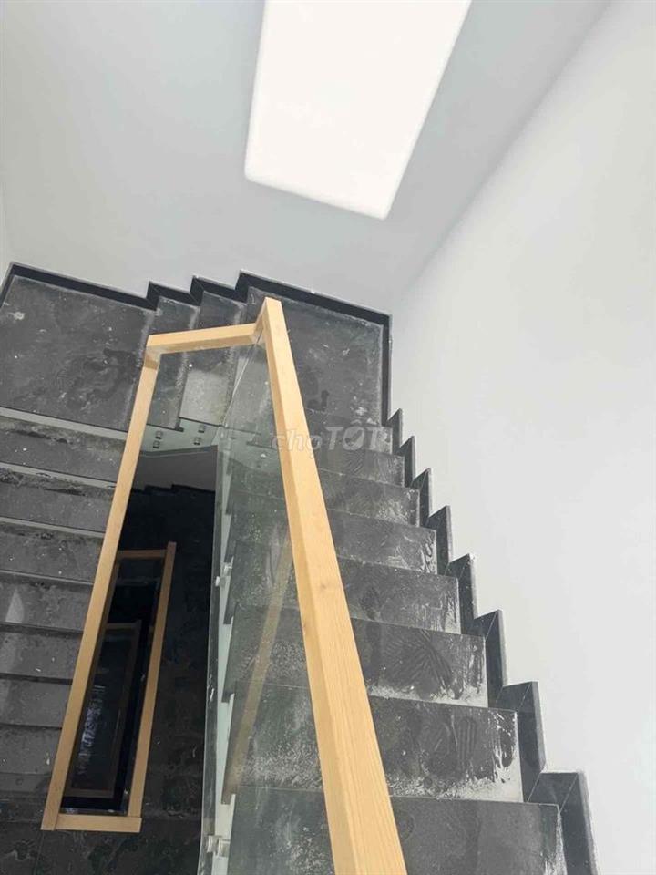 BÁN NHÀ NGUYỄN THỊ TÚ NGANG BỀ THẾ 5,6M- 94M2- 3 TẦNG - HẺM XE HƠI