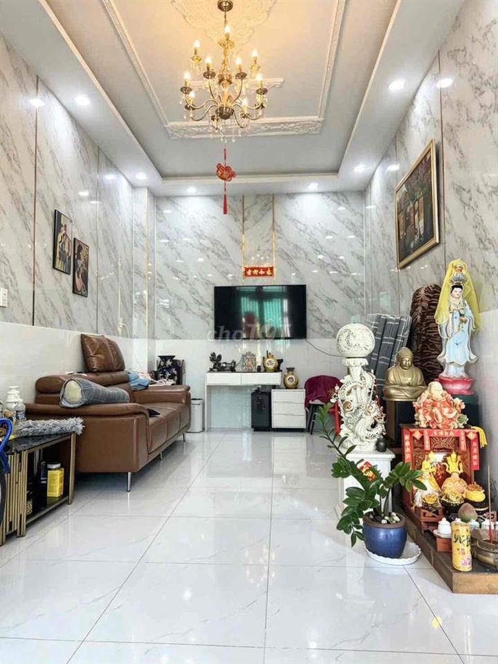 BÁN NHÀ GẦN CHỢ LONG THƯỢNG - LONG AN- NGANG 7M- 60M2- 2 TẦNG- 3PN