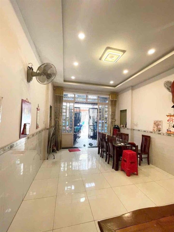 BÁN NHÀ LÊ VĂN QUỚI - BÌNH TÂN- HẺM XE HƠI- 2 TẦNG-  55M2 - NỞ HẬU