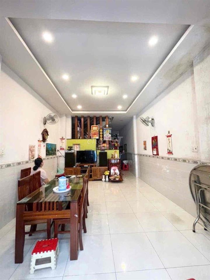BÁN NHÀ LÊ VĂN QUỚI - BÌNH TÂN- HẺM XE HƠI- 2 TẦNG-  55M2 - NỞ HẬU
