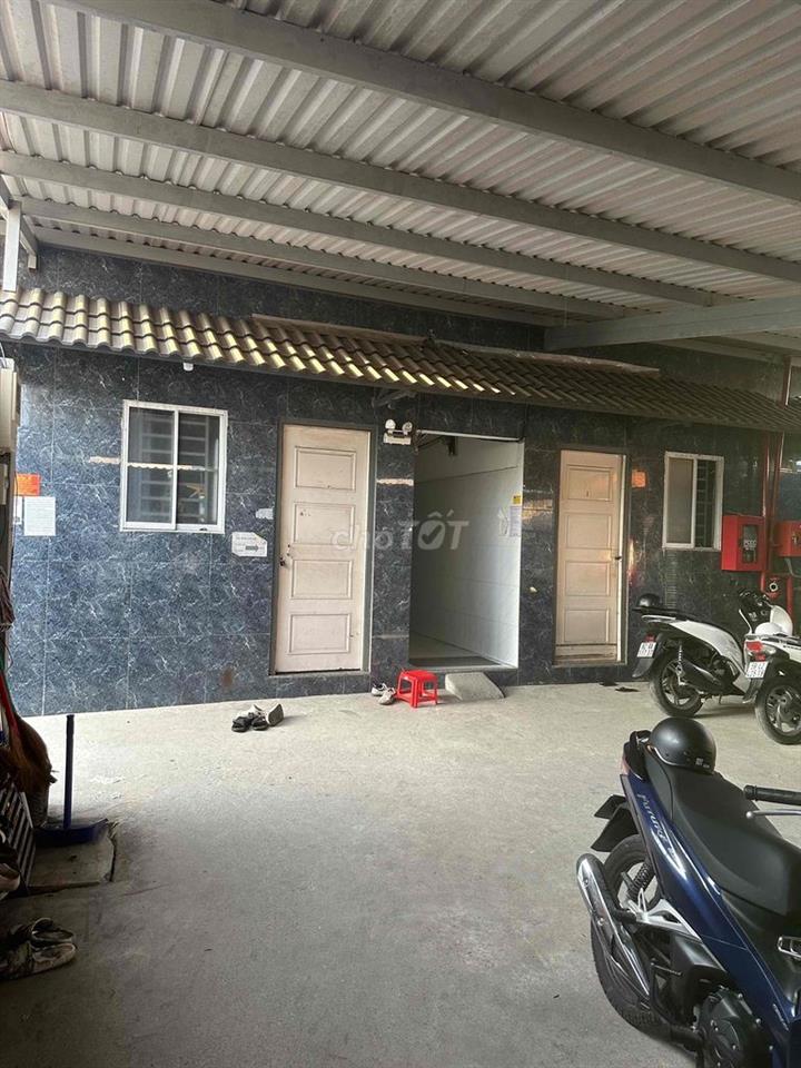 chính chủ cần bán căn nhà diện tích đất 250m2 xây dựng 160m2 1t 3L