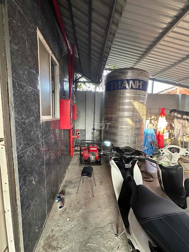 chính chủ cần bán căn nhà diện tích đất 250m2 xây dựng 160m2 1t 3L
