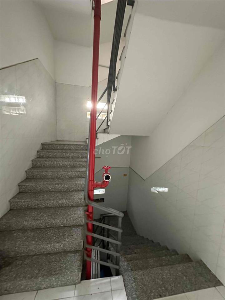 chính chủ cần bán căn nhà diện tích đất 250m2 xây dựng 160m2 1t 3L