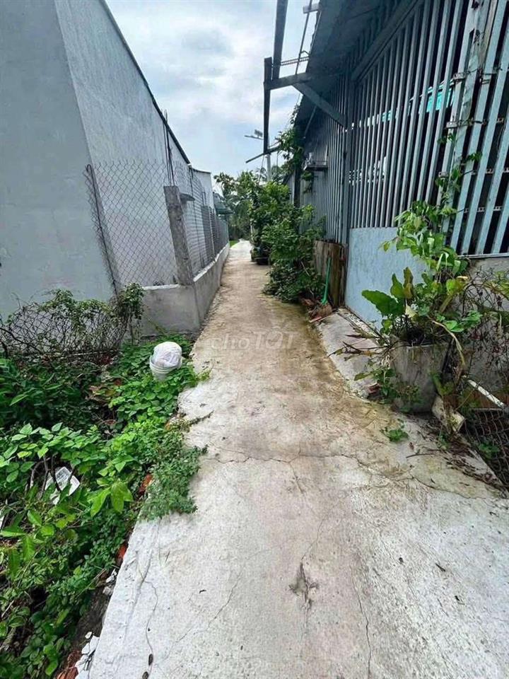 nhà cấp 4 cần bán tại xả mỷ lộc tây ninh LA củ.cách 835A.1kl đường hẻm