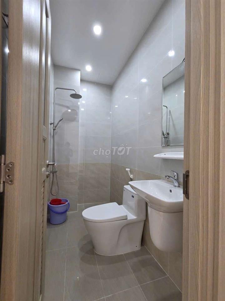 Nhà hẻm nhựa 13m có lề 131 An Dương Vương P.An Lac tphcm
