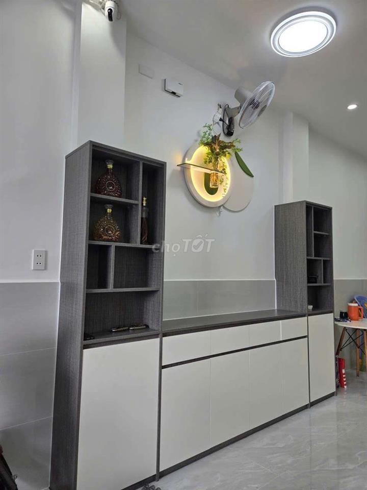 Nhà hẻm nhựa 13m có lề 131 An Dương Vương P.An Lac tphcm