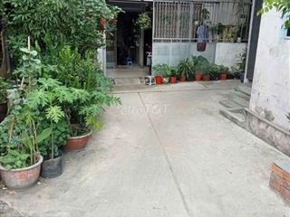 Cần bán gấp nhà cũ MT thụt Võ Văn Kiệt P7 Q6