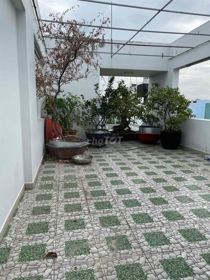 Bán nhà MT gần đường Độc Lập, 5 lầu, 4.9x22m, giá 16tỷ5