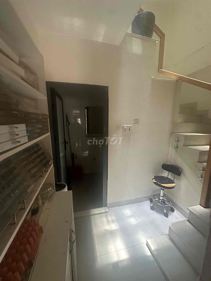 Cho thuê mặt bằng kinh doanh quận 10