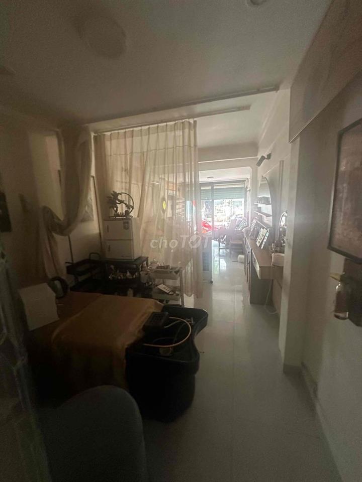 Cho thuê mặt bằng kinh doanh quận 10