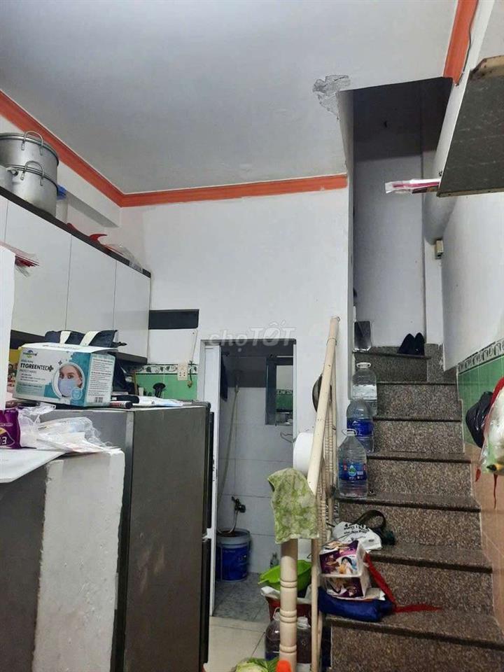 NGAY VƯỜN LÀI TÂN PHÚ 33M2 3TẦN ,SÂN THƯỢNG  HẺM XE HƠI  CÁCH MT 30M