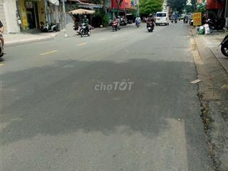 NGAY VƯỜN LÀI TÂN PHÚ 33M2 3TẦN ,SÂN THƯỢNG  HẺM XE HƠI  CÁCH MT 30M