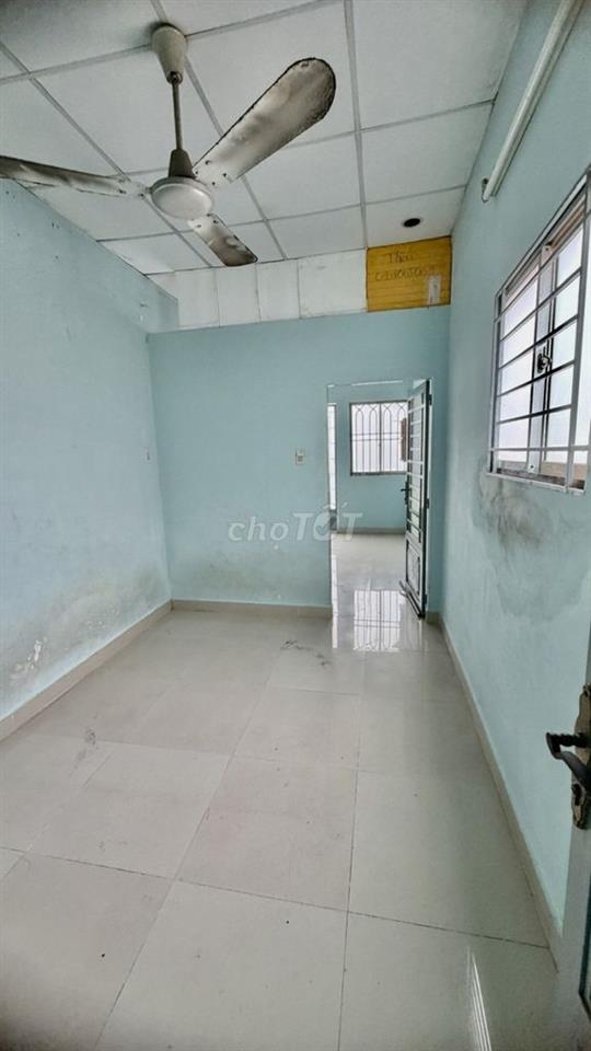 NHÀ ĐẸP Ở NGAY, 2 TẦNG, SỔ HỒNG HOÀN CÔNG, GẦN LÊ TRỌNG TẤN, CHỈ 3 TỶ.