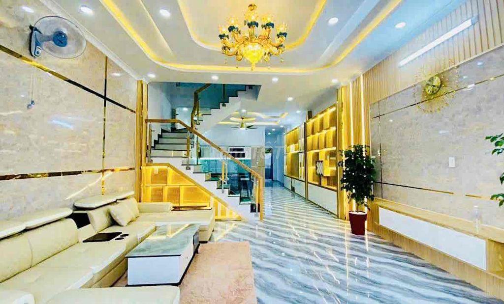 Nhà Mặt Tiền Dọn Vào Ở Liền,giảm sâu 1T 500triệu,còn thương lượng