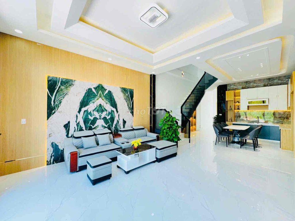 NHÀ PHỐ 3 TẦNG THE SOL CITY – 5PN, 5WC – GẦN CHỢ HƯNG LONG BÌNH CHÁNH