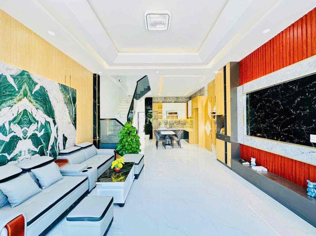 NHÀ PHỐ 3 TẦNG THE SOL CITY – 5PN, 5WC – GẦN CHỢ HƯNG LONG BÌNH CHÁNH