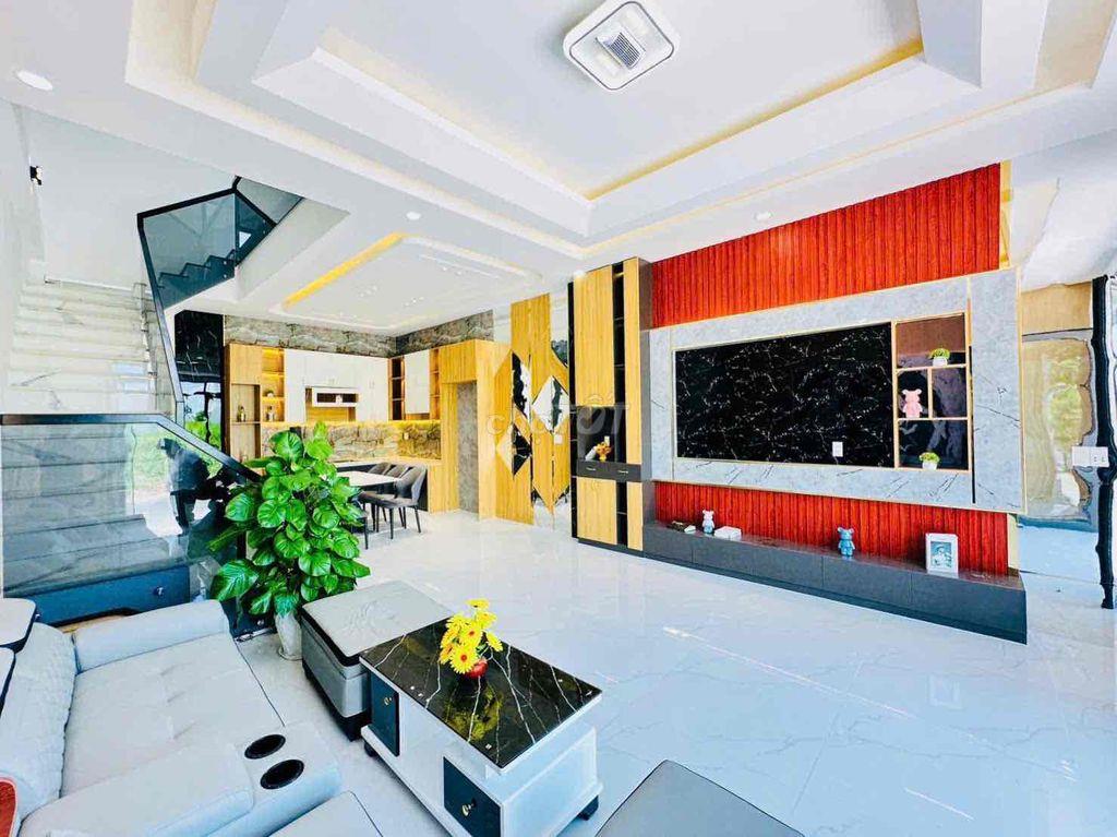NHÀ PHỐ 3 TẦNG THE SOL CITY – 5PN, 5WC – GẦN CHỢ HƯNG LONG BÌNH CHÁNH