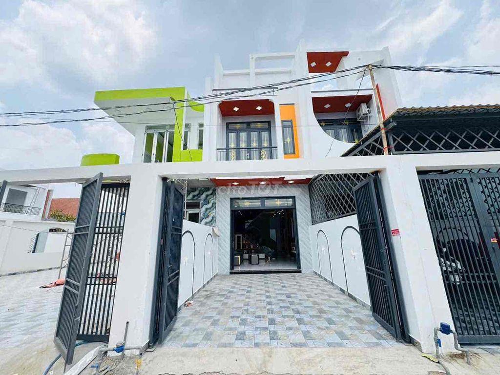 HẠ GIÁ BÁN GẤP NHÀ NGAY CHỢ LONG THƯỢNG VỀ BÌNH CHÁNH CHỈ 5 PHÚT