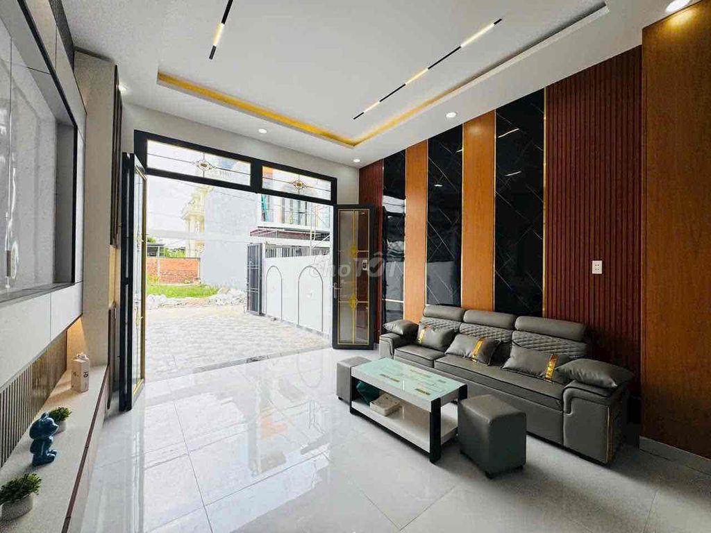 HẠ GIÁ BÁN GẤP NHÀ NGAY CHỢ LONG THƯỢNG VỀ BÌNH CHÁNH CHỈ 5 PHÚT
