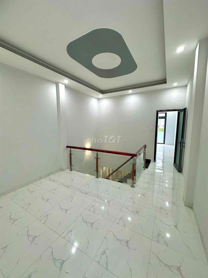 CHỦ BỂ NỢ BÁN NHANH NHÀ PHỐ ĐƯỜNG LỚN SỔ HOÀN CÔNG TẶNG NỘI THẤT 2T490