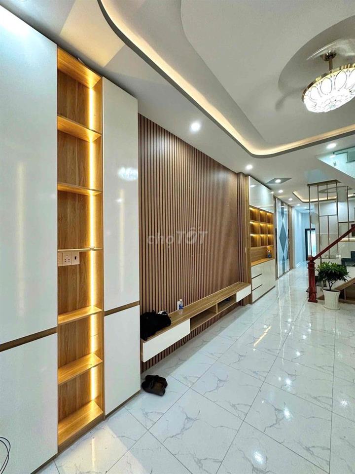 CHỦ BỂ NỢ BÁN NHANH NHÀ PHỐ ĐƯỜNG LỚN SỔ HOÀN CÔNG TẶNG NỘI THẤT 2T490