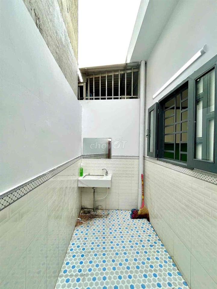🔥 NHÀ CẤP 4 ĐẸP – GIÁ  1 TỶ 650-DỌN VÀO Ở NGAY -SHR - TẶNG NỘI THẤT