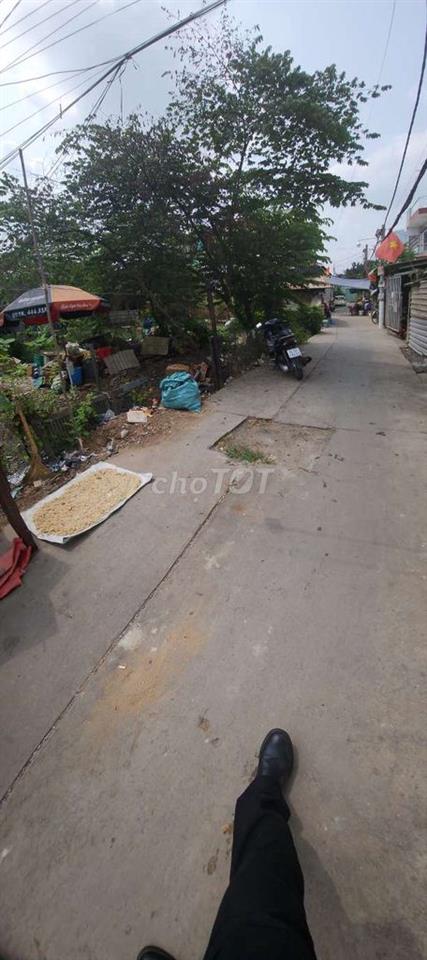 Chính chủ cần bán nhà nát hẻm>3m BChánh.dt đất: 293m2.Bán nhanh 8 tỷ.