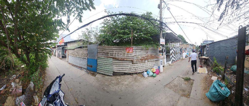 Chính chủ cần bán nhà nát hẻm>3m BChánh.dt đất: 293m2.Bán nhanh 8 tỷ.