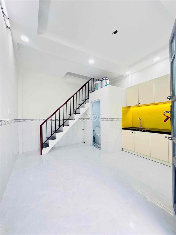 QUẬN 8 – Nhà C2 phạm hùng
