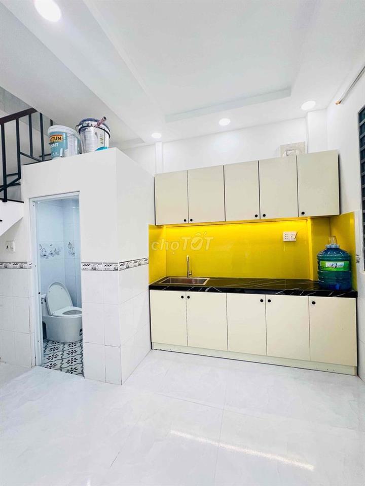 QUẬN 8 – Nhà C2 phạm hùng