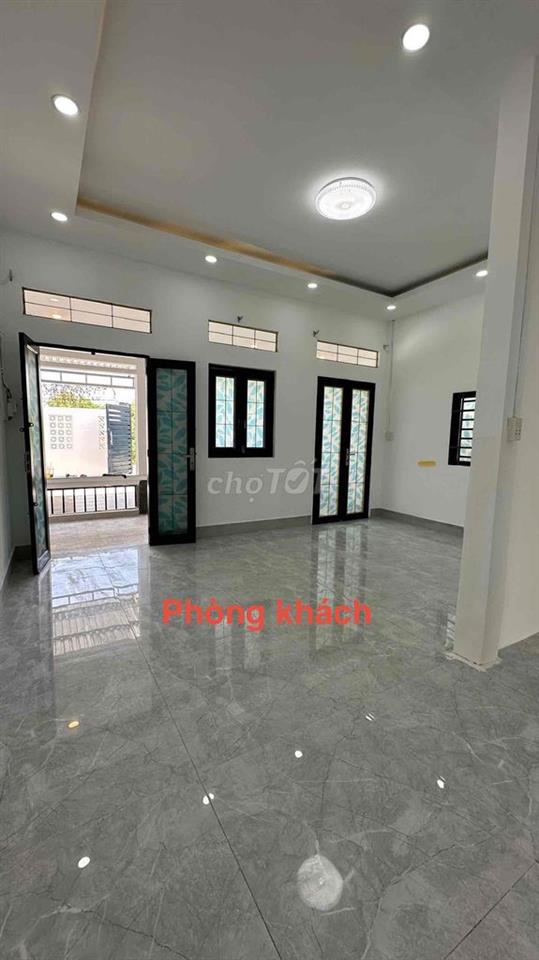 Mình chính chủ cần bán nhà có sân vườn, để được 2 xe ô tô: 6m3x21m
