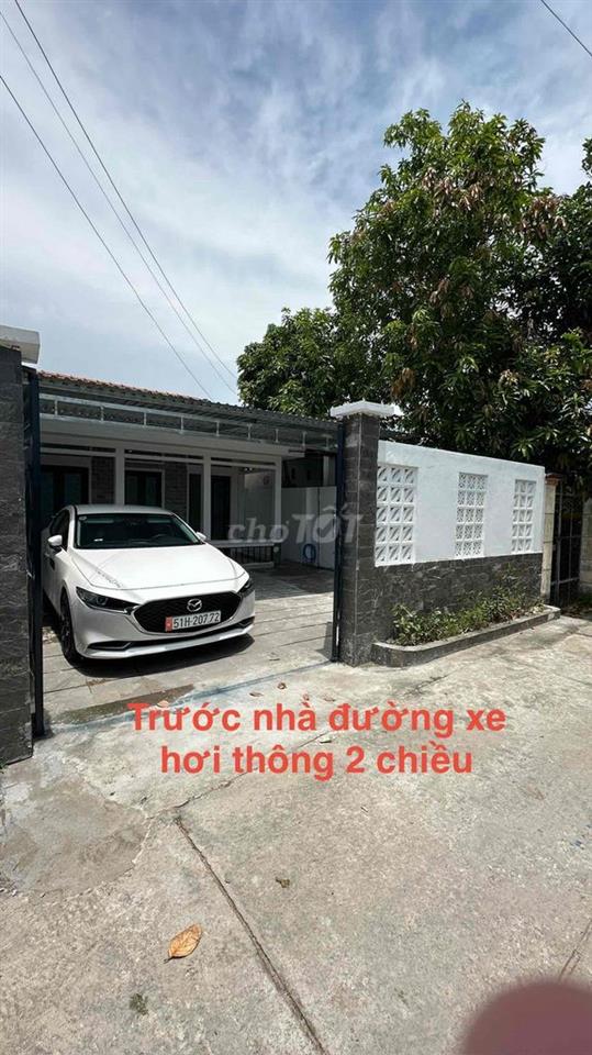 Mình chính chủ cần bán nhà có sân vườn, để được 2 xe ô tô: 6m3x21m