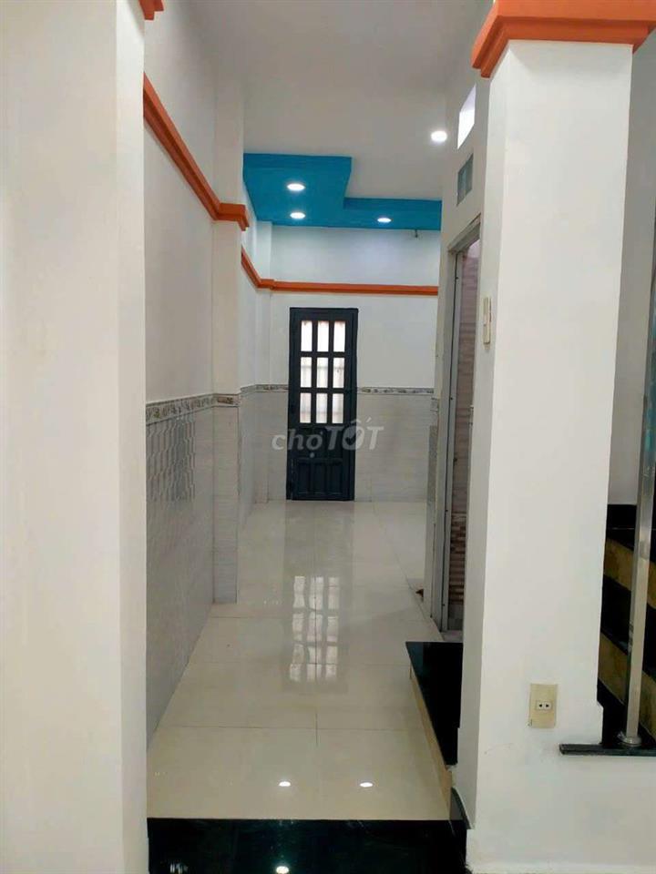 Nhà đán đẹp lung linh 4x13m