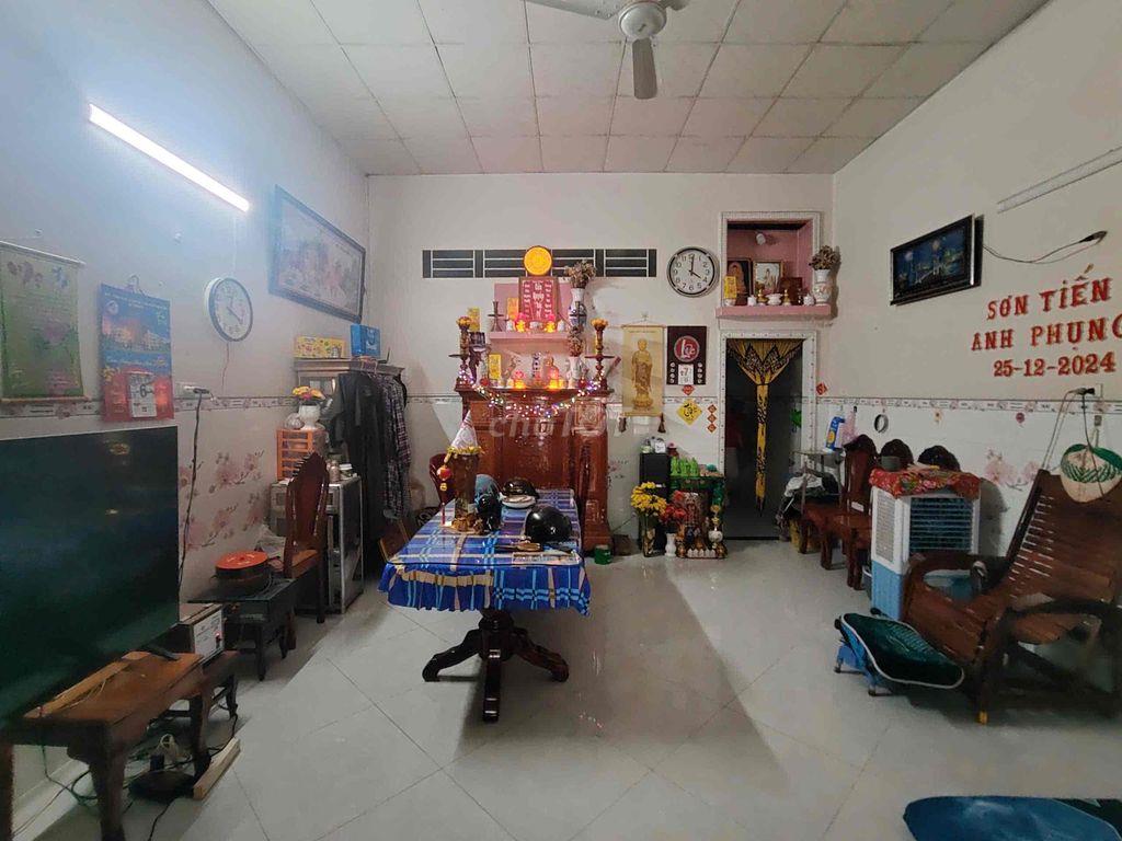 Nhà ở Tân Bửu Huyện Bến lức cũ giáp bình chánh có sổ riêng