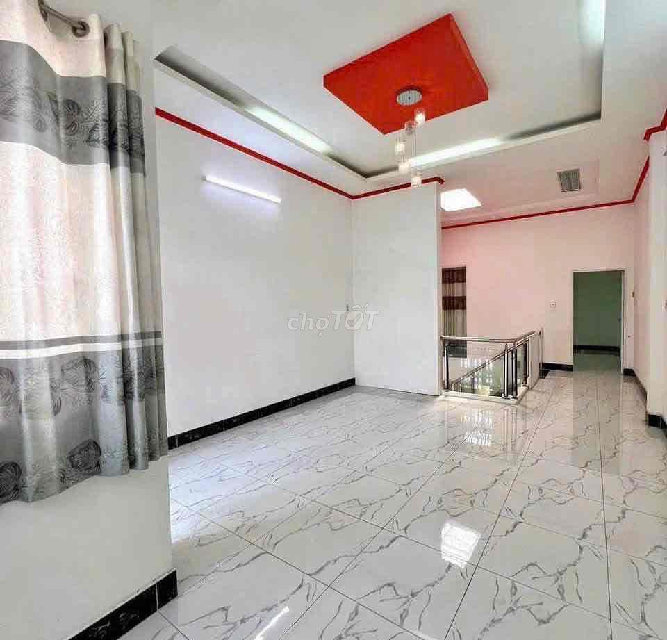 ❌ Áp lực nợ nần nên chủ cần bán gấp, xây ở được 3 năm.