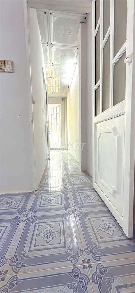 NHÀ NHỎ 2,5X6 CÓ GÁC HẺM C10 PHẠM HÙNG NGAY NGÃ 4 PH- NGUYỄN VĂN LINH