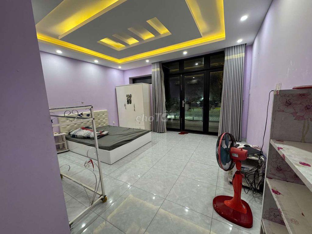 CHO THUÊ PHÒNG TRỌ 50M2 2PN CÓ BAN CÔNG KHU NAM LONG ĐỐI DIỆN VINCOME
