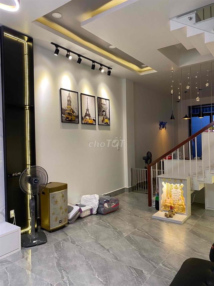 cần bán nhà sổ hồng chính chủ