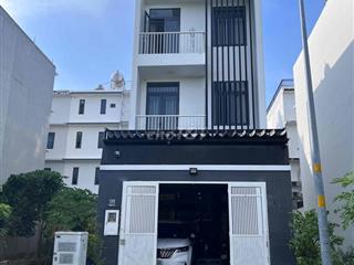 cần bán nhà sổ hồng chính chủ