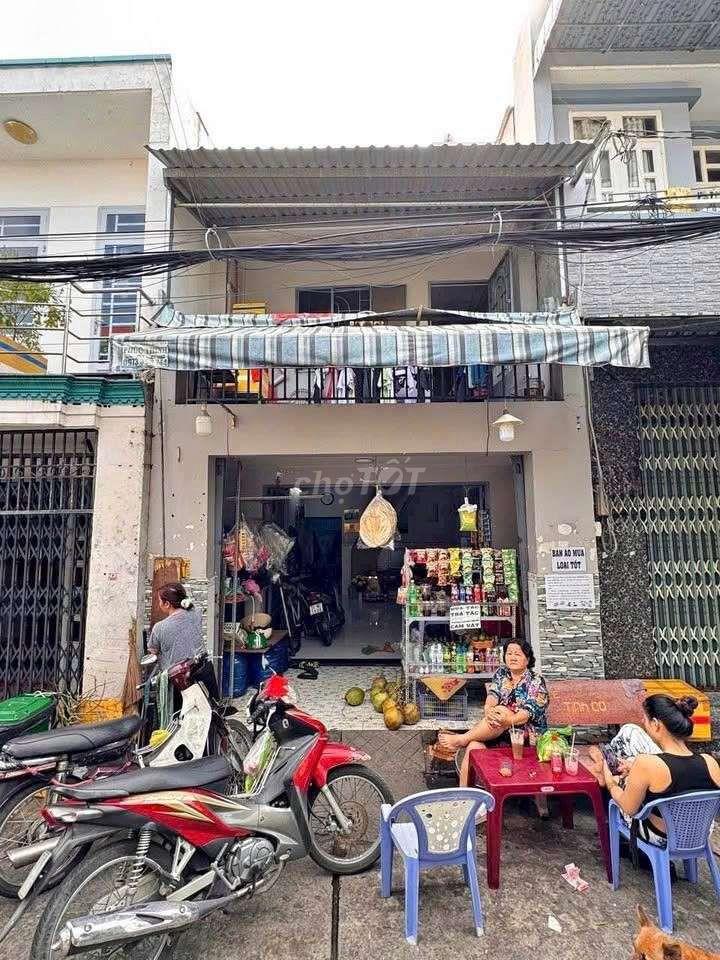 bán nhà chính chủ sổ hồng riêng ở chợ hưng long bình chánh 
