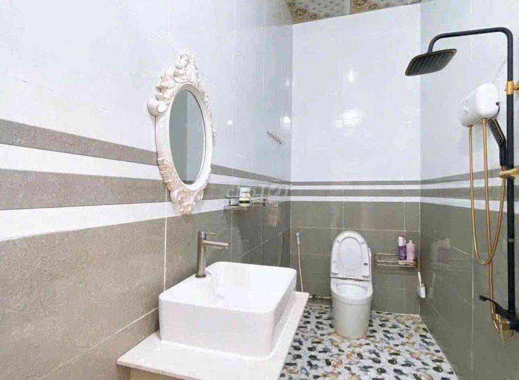 Cần bán gấp nhà cấp 4