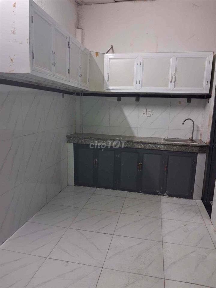 Nhà G4/10E gần cổng KCN Lê Minh Xuân 2 tỷ 54m2