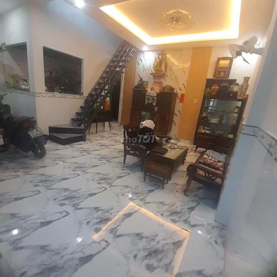 bán gấp nhà Bình Chánh