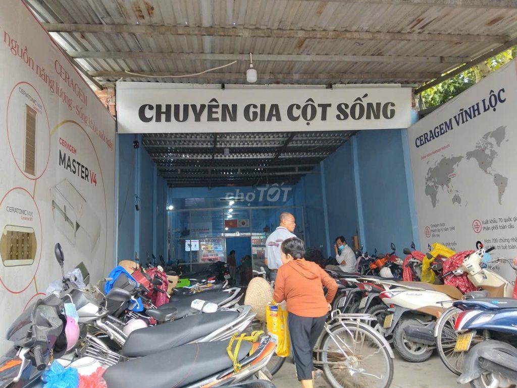 Nhà mặt tiền ngay chợ, đường Võ Văn vân 170 m²