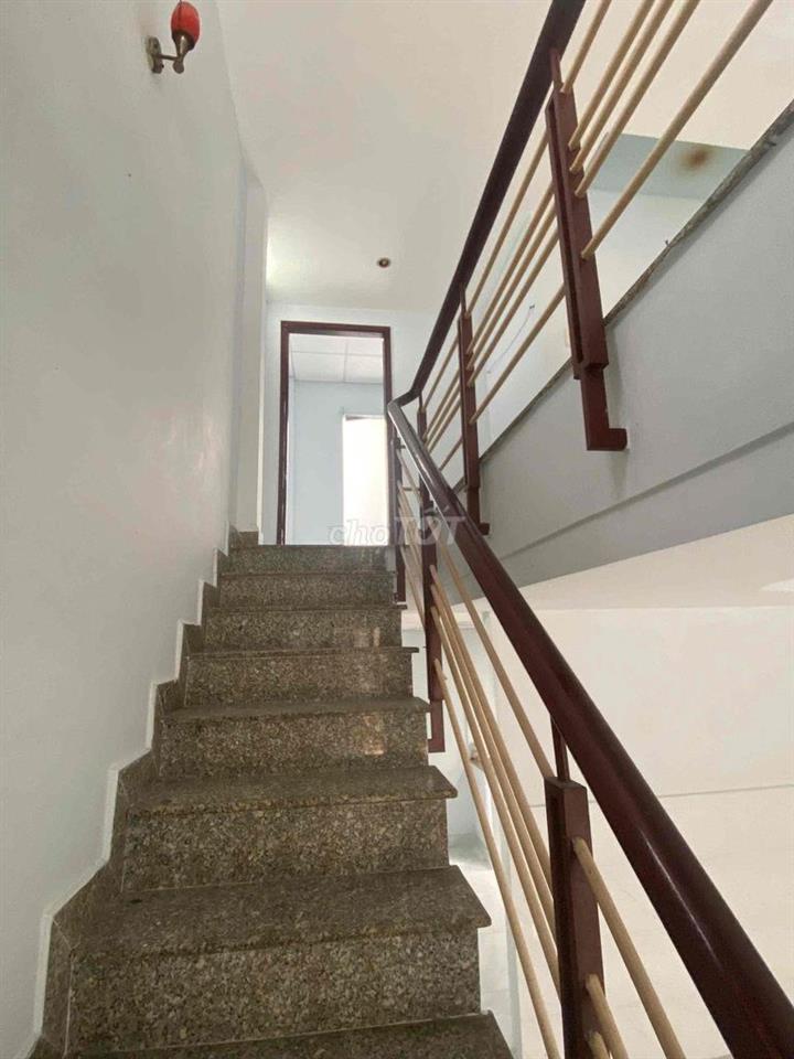 NHÀ GẦN NGUYỄN THỊ TÚ