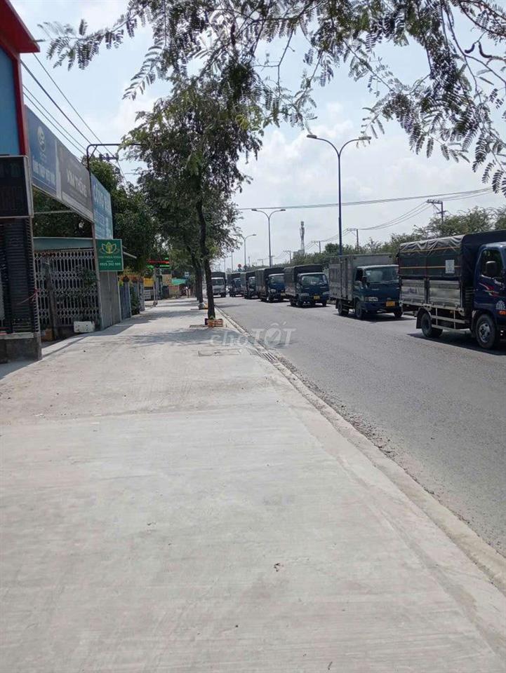 Nhà mặt tiền Trần Văn Giàu 117.4m2 . cần bán gấp.