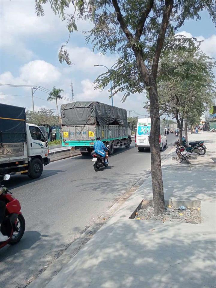 Nhà mặt tiền Trần Văn Giàu 117.4m2 . cần bán gấp.